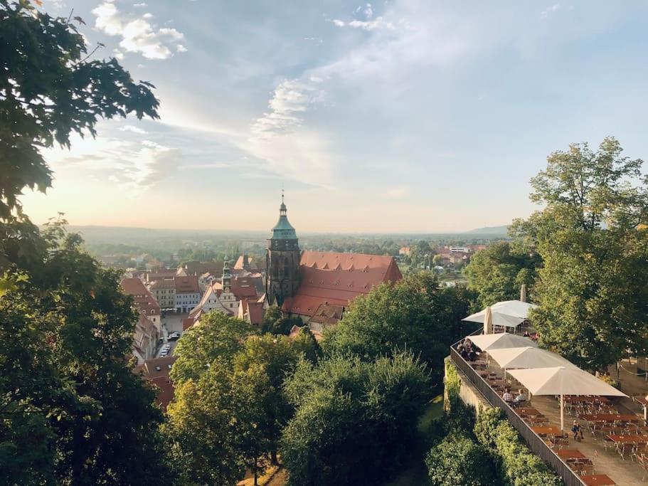 Modernes Studio Im Herzen Pirnas Zewnętrze zdjęcie
